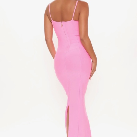 Fashion Nova Young and In love maxi dress size Med - Picture 3 of 3